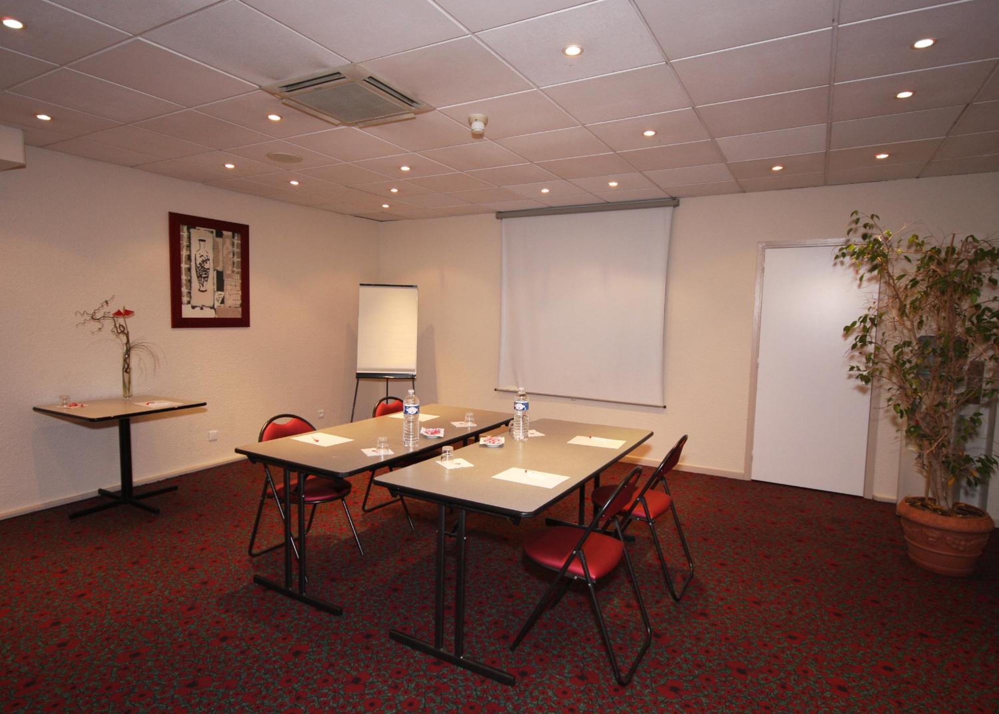 Ibis Clermont Ferrand Sud Herbet מראה חיצוני תמונה