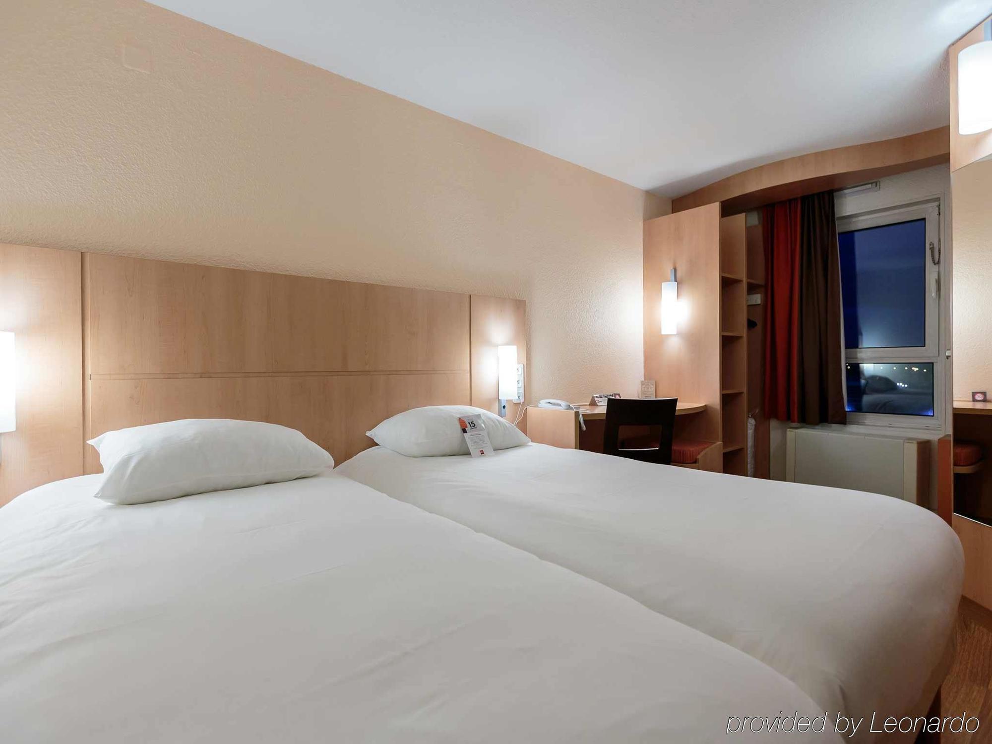 Ibis Clermont Ferrand Sud Herbet מראה חיצוני תמונה